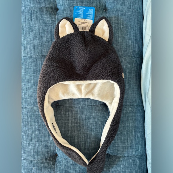 Columbia Black and White Fleece Animal Beanie - Picture 2 of 6